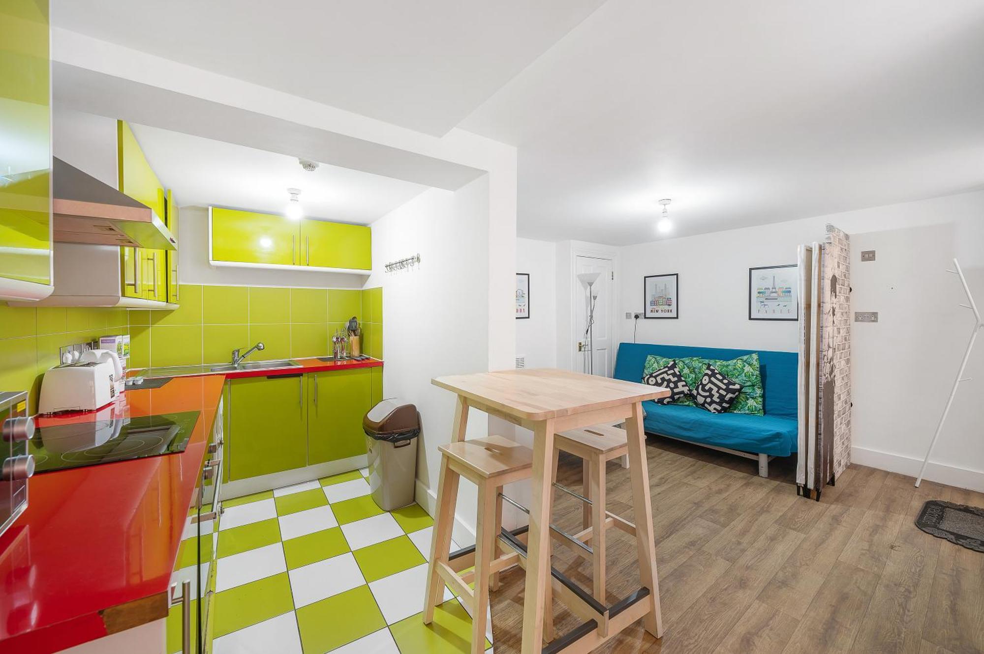 Appartement Well Connected 2 Bedroom Flat With Ensuite Bathrooms In Se5 *